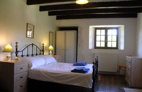 Paussac-et-Saint-Vivien Cottage | Secluded cottage with private pool in a picturesque setting