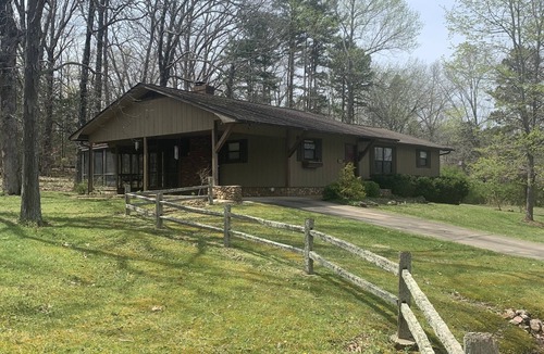 Arcadia House | Secluded Gate House