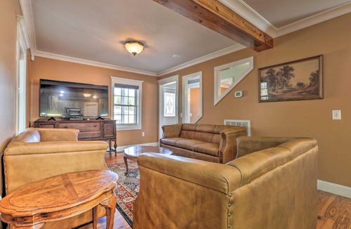 Falkville House | Secluded Getaway Home w/Trails + Waterfall!