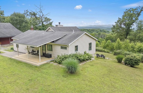 Stanfordville House | Secluded Getaway with Catskill Mountain Views