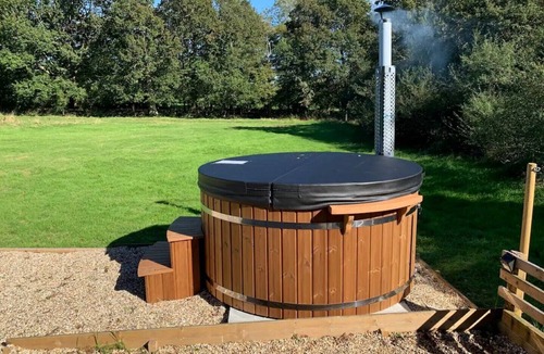 Barns Green Cabin | Secluded Glamping Pod With Private Hot Tub