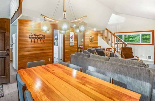 Enumclaw Cabin | Secluded Greenwater Cabin with Loft Near Rainier