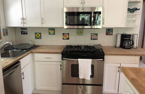 Noyack House | Secluded Hamptons Cottage