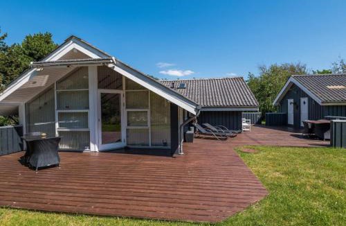 Rindby Strand House | Secluded Haven in Rindby