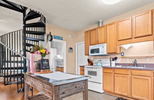 Hawthorne House | Secluded Hawthorne Escape w/ Lake Access!