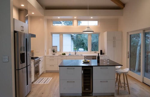 Healdsburg House | Secluded Healdsburg Sanctuary on 10 Private Acres with Vineyard