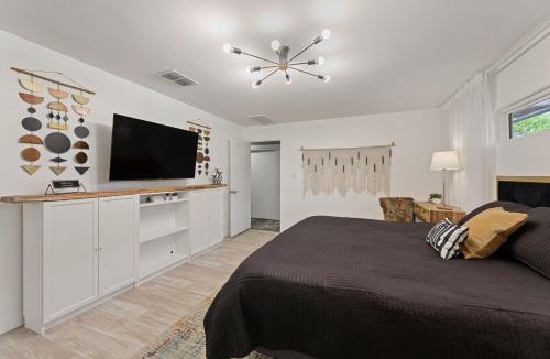 Leander House | Secluded Hill Country Getaway: Hot Tub, Swim Spa and Beautiful Views