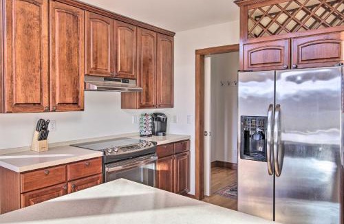 Kedron House | Secluded Hilltop Columbia Home with Deck and Views!