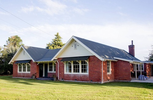 Coldstream Villa | Secluded historic gem