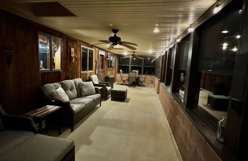 Mineral City Cabin | Secluded house built into the earth. Pet friendly, fishing, hot tub, Wi-Fi!
