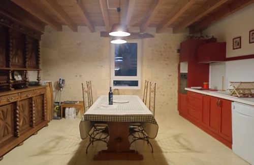 Montignac-le-Coq Cottage | Secluded house with private pool and spa, Charente