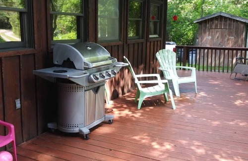 Clayton House | Secluded house located 5 minute drive from Clayton