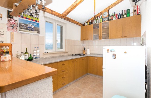 Supetar House | Secluded house with a parking space Supetar, Brač (K-17330)