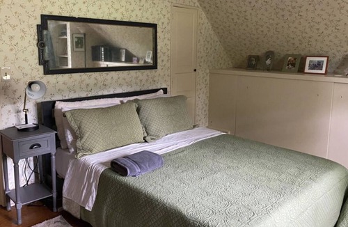 Kent House | Secluded In The Village