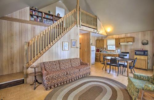 Irons House | Secluded Irons Cabin w/5-Acre Yard, Deck, Grill!