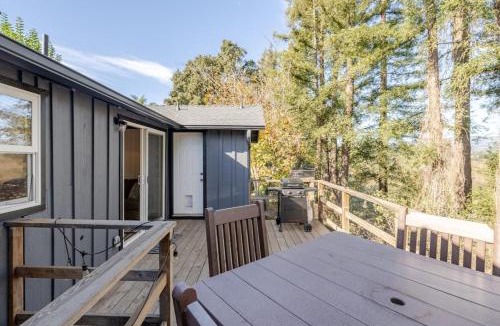 Amesti House | Secluded Lake Cottage with Hot Tub