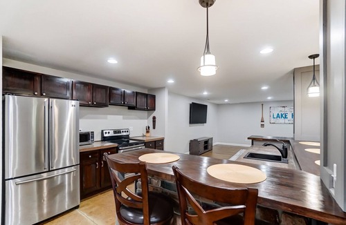 Celina House | Secluded Lake Front House with Pool -