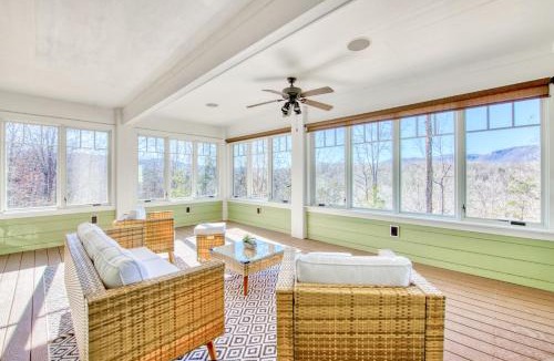 Mill Spring House | Secluded Lake House