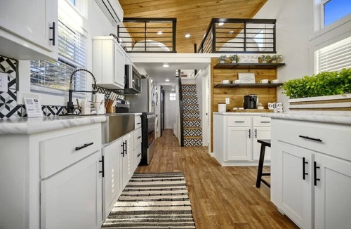 Clayton Cabin | Secluded Lake View Tiny Home with Amazing Views