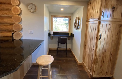 Shady Cove Cabin | Secluded Lakefront Cabin With Private Lake