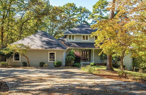 Jones Mills House | Secluded Lakefront Home in Hot Springs