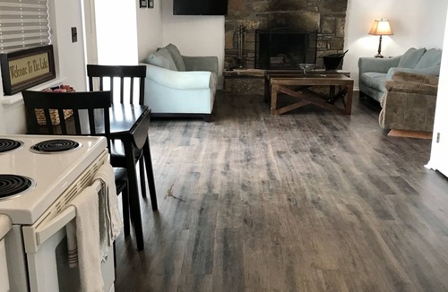 Crowder Cottage | Secluded Lakehouse Right on Lake Eufaula!