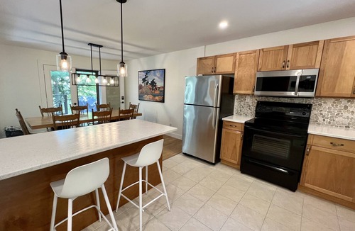 Whitestone Cottage | Secluded Lakeside Cottage in Beautiful Whitestone