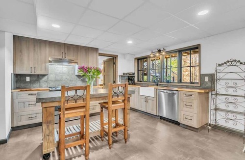 Franklin Apartment | Secluded Lakeview Retreat 5 Mins to Leipers Fork