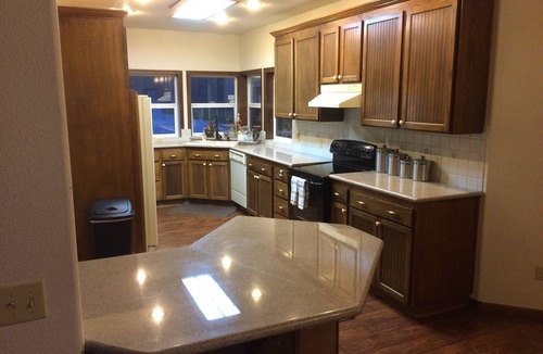 Portland House | Secluded large home. Wooded setting. Easy commute to downtown.