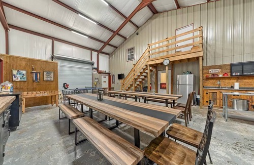 Lockesburg House | Secluded Lodge Retreat Near Broken Bow