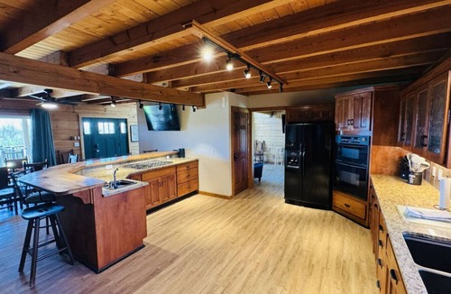 Miami County House | Secluded Log Cabin · 40 Acres · Pond & Game Room