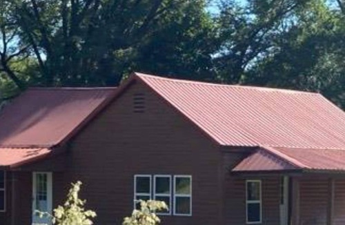 Vulcan House | Secluded Log Cabin