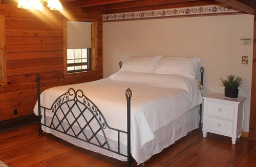 Birdsboro House | Secluded Log home in a very peaceful setting.