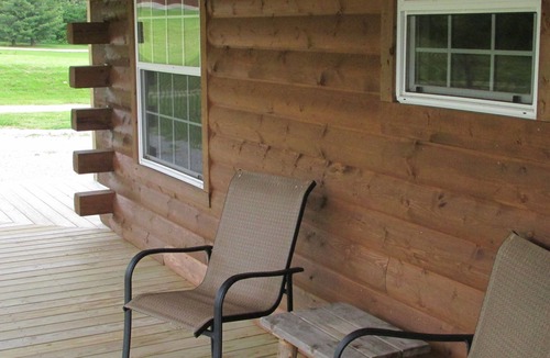 Buncombe Cabin | Secluded, Log Rental Cabin, Private Hot Tub,on Southern Illinois Wine Trail