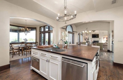Parker County Villa | Secluded & Luxurious Estate and Pool