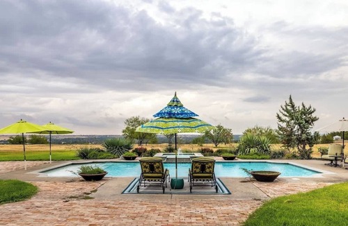 Parker County Villa | Secluded & Luxurious Estate and Pool