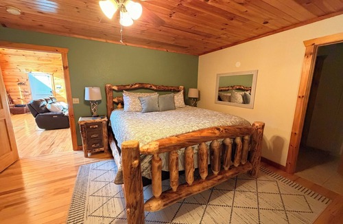 Bryson City Cabin | Secluded Luxury Cabin, Hot Tub + Mountain View’s, Private Waterfall Access