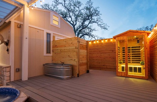 Wimberley Villa | Secluded Luxury Couples cabin | Sauna & Pool