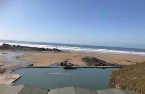 Trewen House | Secluded Luxury Pod with Hot Tub