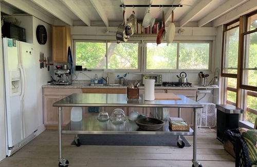 Hollowville Cabin | Secluded Magic Treehouse Escape; Hudson, NY.