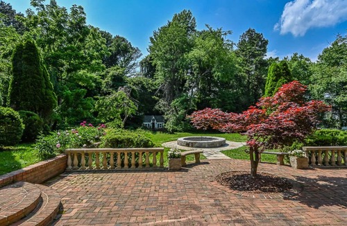 McLean House | Secluded mansion on 2 acres