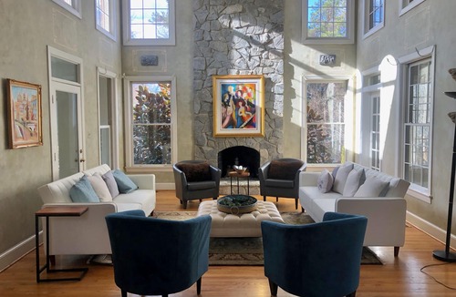 McLean House | Secluded mansion on 2 acres