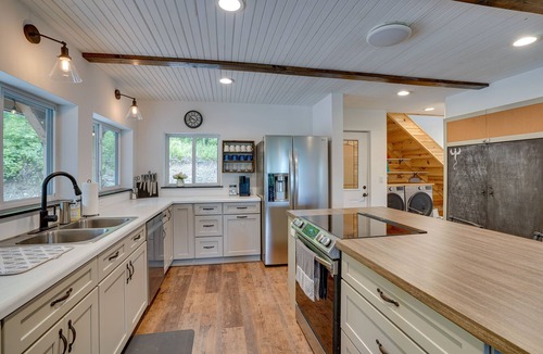 Marathon Cabin | Secluded Marathon Hideaway w/Fire Pit + Views!