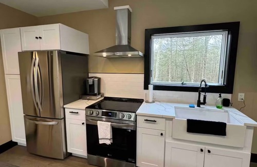 Eldred Cabin | Secluded modern cabin with hot tub