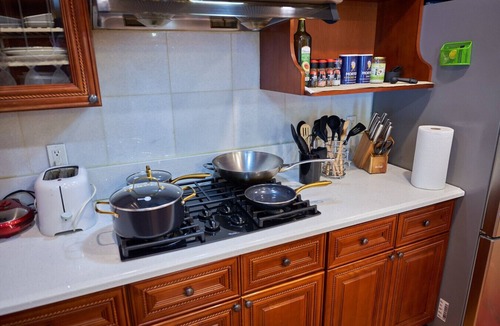 Cuddebackville House | Secluded Modern Retreat