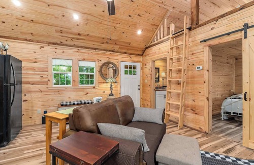 Smithville House | Secluded Mountain Cabin w/Fireplace & Deck