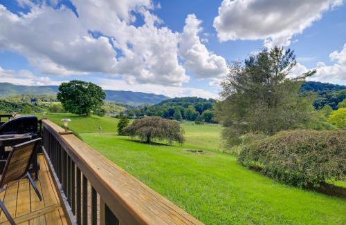 Mountain City House | Secluded Mountain City Home w/Deck & Views!