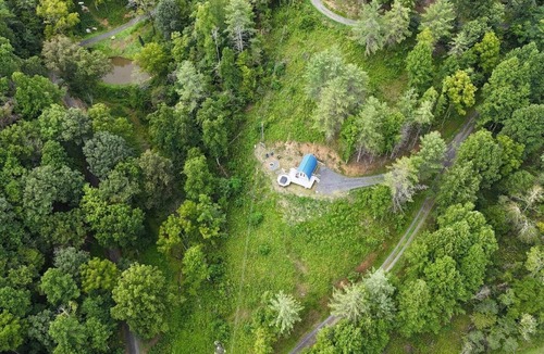 Bakersville House | Secluded, mountain- hot tub, firepit Ocean Blue
