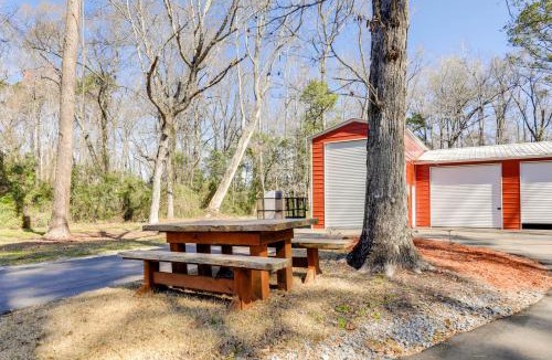 Newport House | Secluded Newport Getaway w/Fire Pit & Grill!