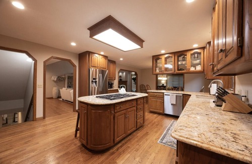 Poynette House | Secluded Oasis-Sauna+Hot Tub